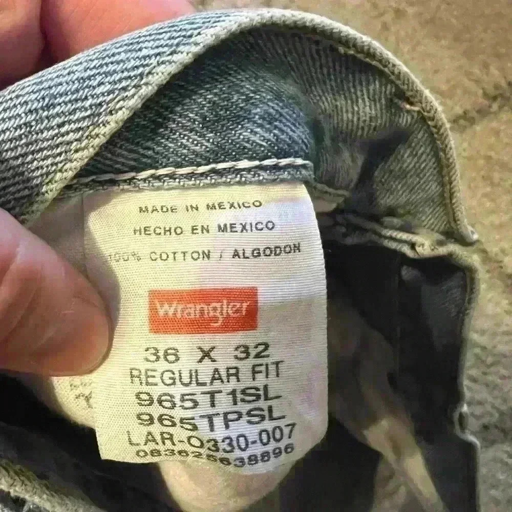 Vintage Wrangler jeans size 36X32 - Picture 6 of 6